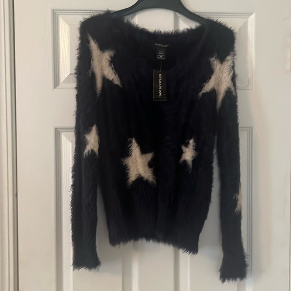 Blush and Bloom women’s sweater size medium. New with tags.